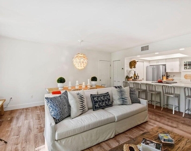 13334 Polo Club Road - Photo Thumbnail 6