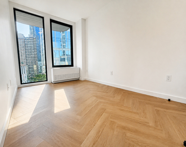 163 Willoughby Street - Photo Thumbnail 7