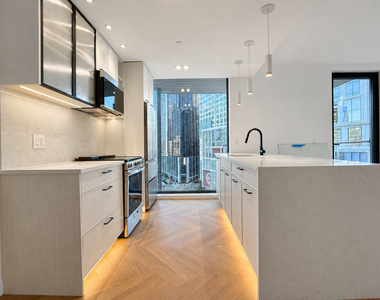 163 Willoughby Street - Photo Thumbnail 1