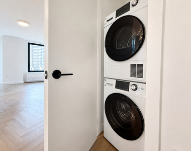 163 Willoughby Street - Photo Thumbnail 11