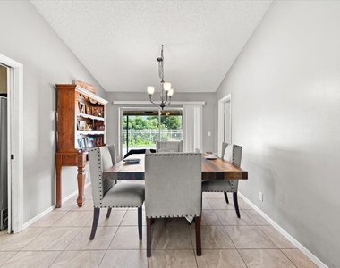 13482 Columbine Avenue - Photo Thumbnail 10