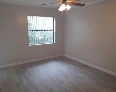 9999 Summerbreeze Drive - Photo Thumbnail 18
