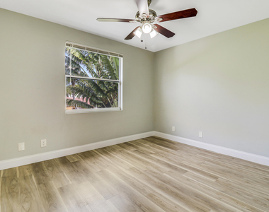 4881 Mcgill Street - Photo Thumbnail 32
