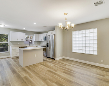 4881 Mcgill Street - Photo Thumbnail 15