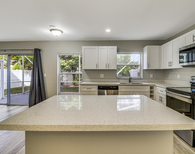 4881 Mcgill Street - Photo Thumbnail 11