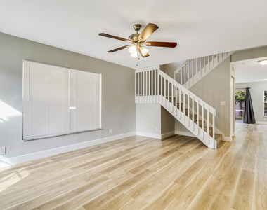 4881 Mcgill Street - Photo Thumbnail 5