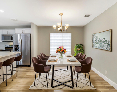 4881 Mcgill Street - Photo Thumbnail 13