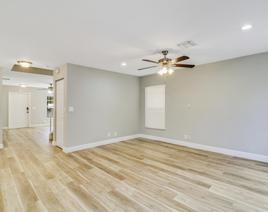 4881 Mcgill Street - Photo Thumbnail 8