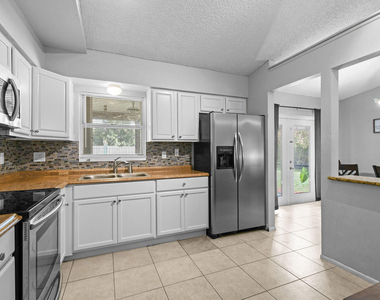 767 Se Chaloupe Avenue - Photo Thumbnail 7