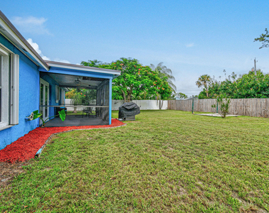 767 Se Chaloupe Avenue - Photo Thumbnail 24