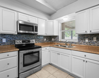 767 Se Chaloupe Avenue - Photo Thumbnail 8