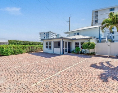941 Ocean Drive - Photo Thumbnail 21