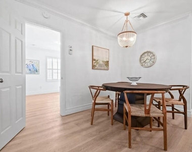 941 Ocean Drive - Photo Thumbnail 10