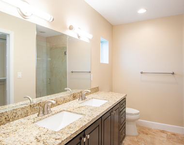 364 Orange Way - Photo Thumbnail 14