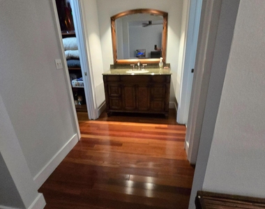 2120 N 49th Avenue - Photo Thumbnail 9