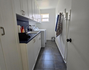 2120 N 49th Avenue - Photo Thumbnail 13