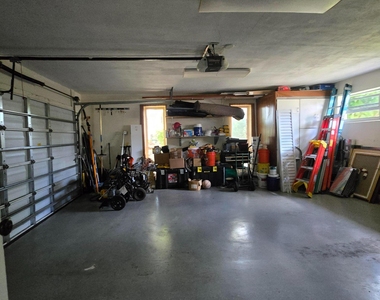 2120 N 49th Avenue - Photo Thumbnail 14