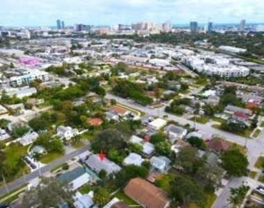 1320 Wellington Street - Photo Thumbnail 23
