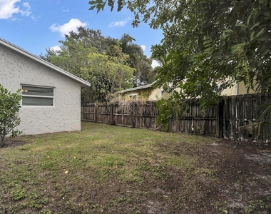 1320 Wellington Street - Photo Thumbnail 19