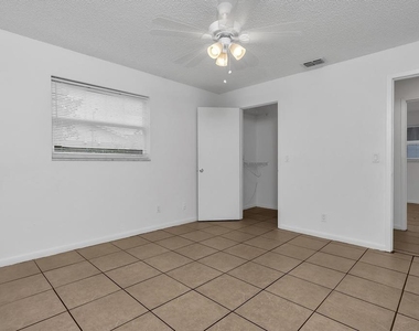 1320 Wellington Street - Photo Thumbnail 12