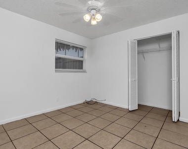1320 Wellington Street - Photo Thumbnail 16