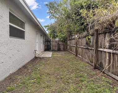 1320 Wellington Street - Photo Thumbnail 18