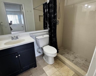 5200 Nw 31st Avenue - Photo Thumbnail 16