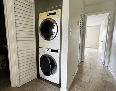 5200 Nw 31st Avenue - Photo Thumbnail 12