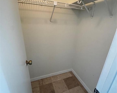 5200 Nw 31st Avenue - Photo Thumbnail 20