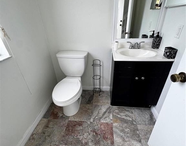 5200 Nw 31st Avenue - Photo Thumbnail 5
