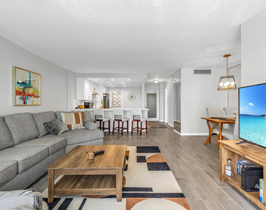 2200 Ne 33rd Avenue - Photo Thumbnail 13