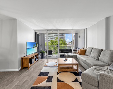 2200 Ne 33rd Avenue - Photo Thumbnail 11