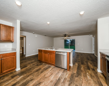 1551 Se Coply Street - Photo Thumbnail 4