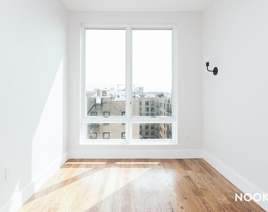 250 Lenox Rd - Photo Thumbnail 5
