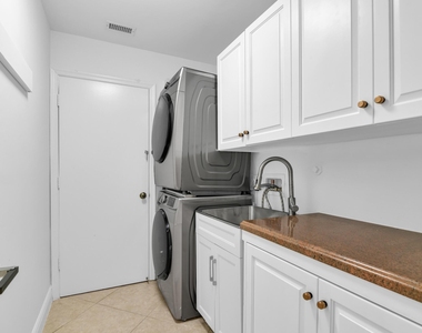 753 Villa Portofino Circle - Photo Thumbnail 40
