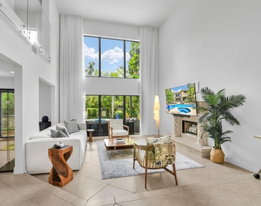 753 Villa Portofino Circle - Photo Thumbnail 3