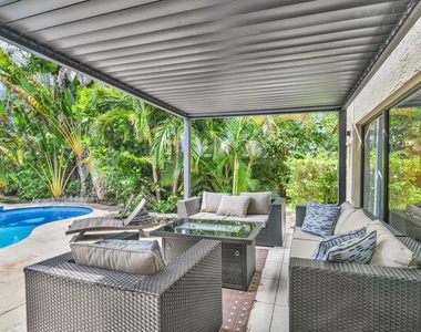 753 Villa Portofino Circle - Photo Thumbnail 13