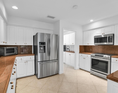 753 Villa Portofino Circle - Photo Thumbnail 20
