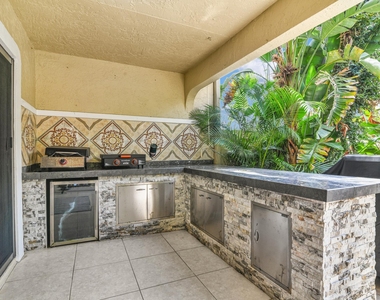 753 Villa Portofino Circle - Photo Thumbnail 12