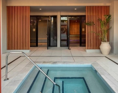 2150 N Miami Avenue - Photo Thumbnail 14