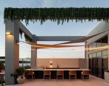 2150 N Miami Avenue - Photo Thumbnail 13