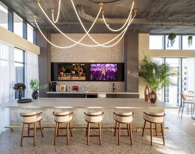 2150 N Miami Avenue - Photo Thumbnail 18
