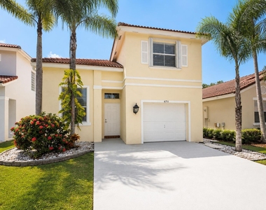 6711 Green Island Circle - Photo Thumbnail 1