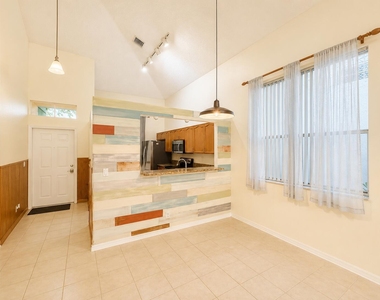 6711 Green Island Circle - Photo Thumbnail 5