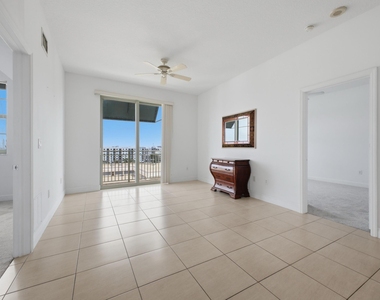 610 Clematis Street - Photo Thumbnail 14