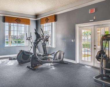 1068 N Benoist Farms Road - Photo Thumbnail 12