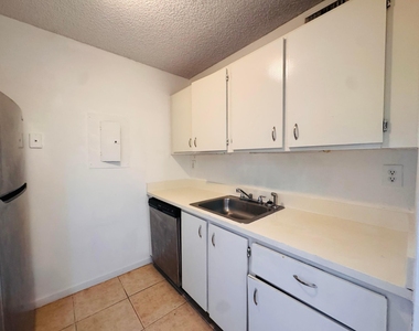 1068 N Benoist Farms Road - Photo Thumbnail 47