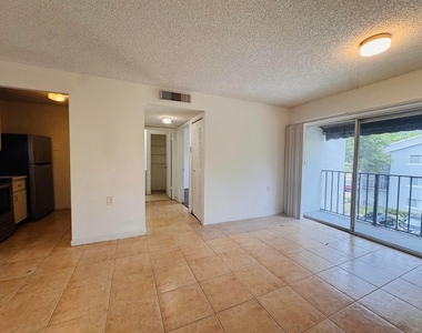 1068 N Benoist Farms Road - Photo Thumbnail 6