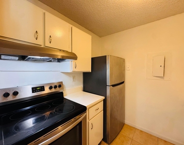 1068 N Benoist Farms Road - Photo Thumbnail 48