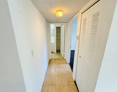 1068 N Benoist Farms Road - Photo Thumbnail 8